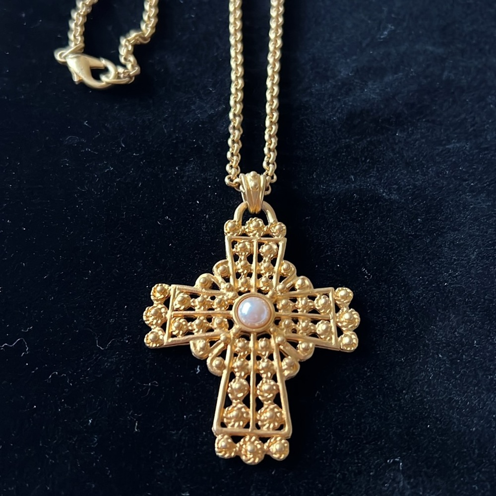 Vintage Neiman Marcus 16” gold pearl embellished cross pendant necklace